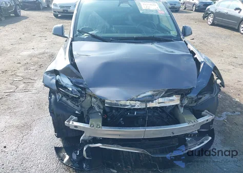 2023 Tesla Model Y Awd/Long Range Dual Motor All-Wheel Drive z USA, uszkodzony, nr VIN 7SAYGDEE8PF887386